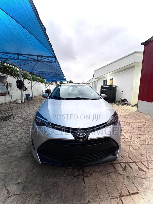 Toyota Corolla 2017 Silver