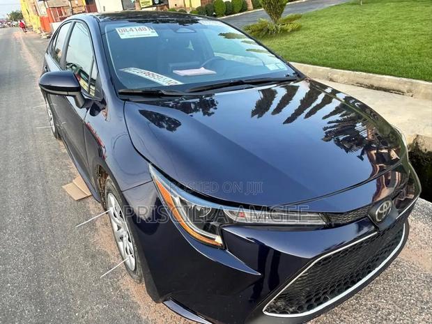 Toyota Corolla 2023 Blue