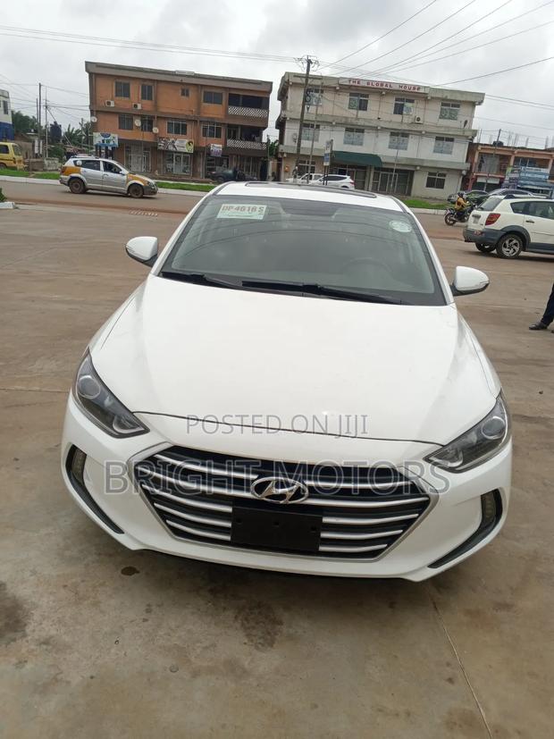 Hyundai Elantra 2018 White