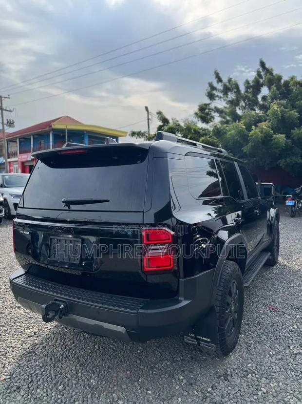 Toyota Land Cruiser Prado 2025 Black