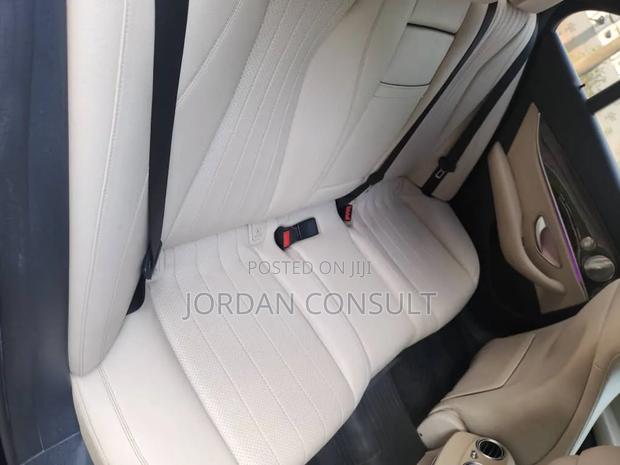 Mercedes-Benz E300 2018 Blue