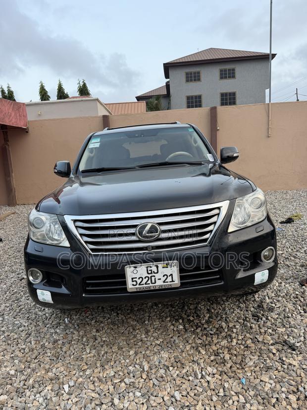 Lexus LX 570 2010 Black