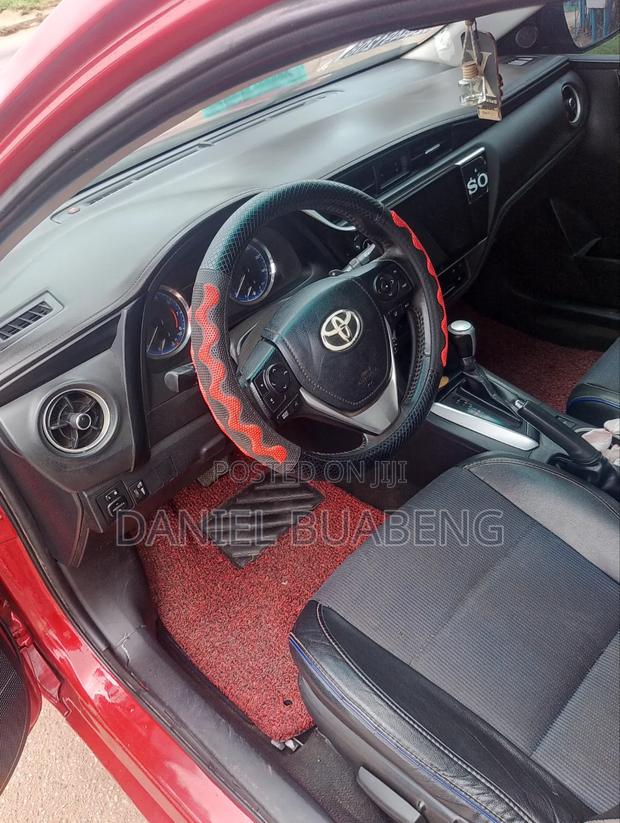 Toyota Corolla 2017 Red