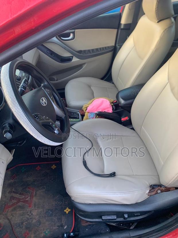 Hyundai Elantra SE 4dr Sedan (1.8L 4cyl 6A) 2015 Red