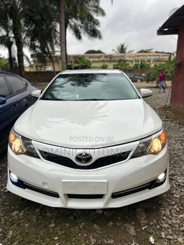 Toyota Camry 2014 White