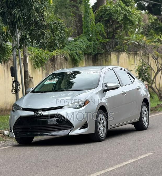 Toyota Corolla 2019 Silver