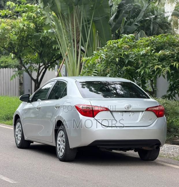 Toyota Corolla 2019 Silver