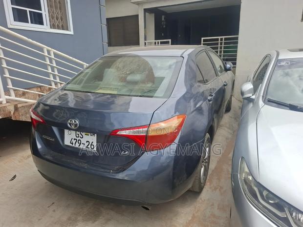 Toyota Corolla 2015 Blue