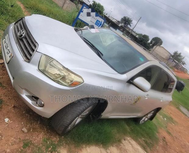 Toyota Highlander 2010 Silver