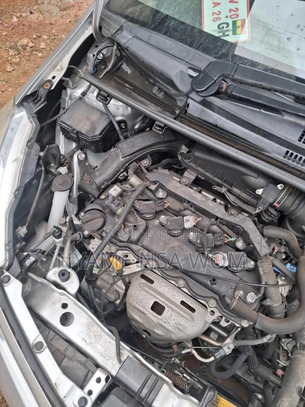 Toyota Vitz 2014 Silver