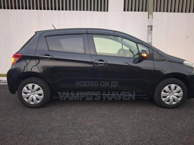 Toyota Vitz 2013 Black