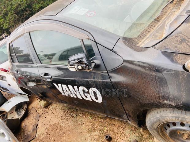 Toyota Vitz 2010 Black