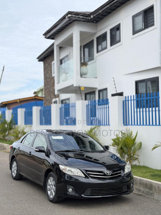 Toyota Corolla LE 4dr Sedan (1.8L 4cyl 4A) 2012 Black