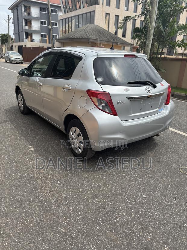 Toyota Vitz 1.3 AWD 5dr 2014 Silver
