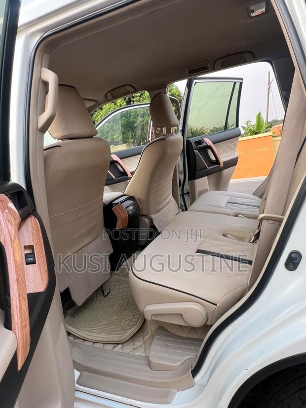 Toyota Land Cruiser Prado 2.7 i 2012 White