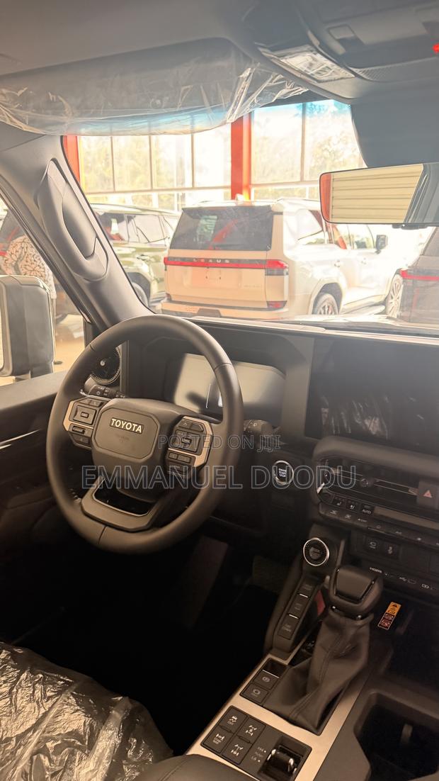 New Toyota Land Cruiser Prado 2.8 2025 Black