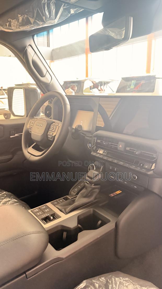 New Toyota Land Cruiser Prado 2.8 2025 Black