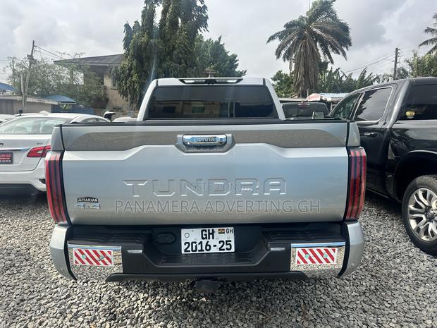 Toyota Tundra 1794 Edition CrewMax 5.5' Bed 2024 Gray