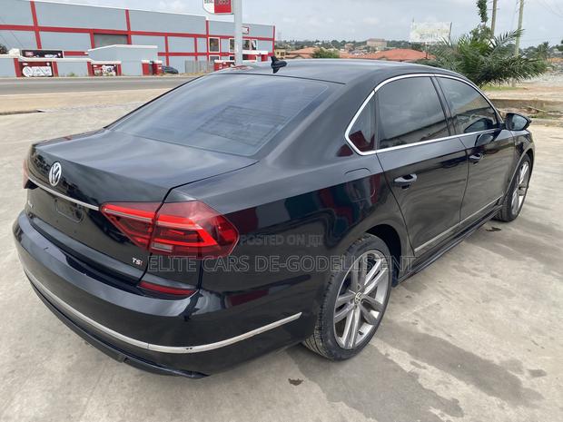 Volkswagen Passat 2.0T SE R-Line 2019