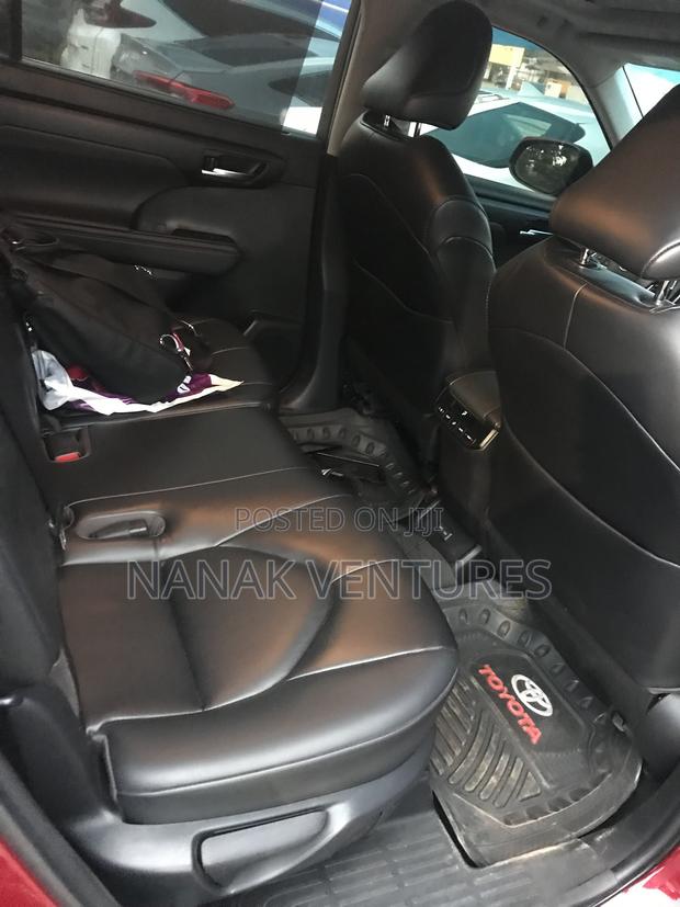 Toyota Highlander Platinum AWD 2023 Red