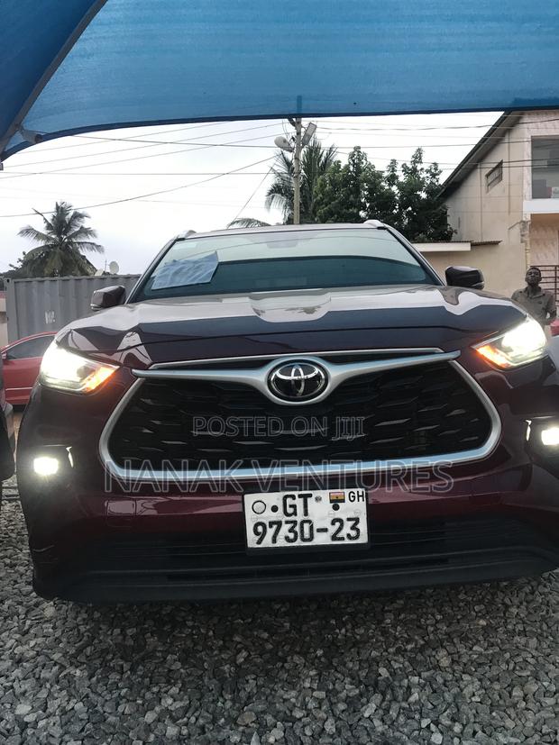 Toyota Highlander Platinum AWD 2023 Red