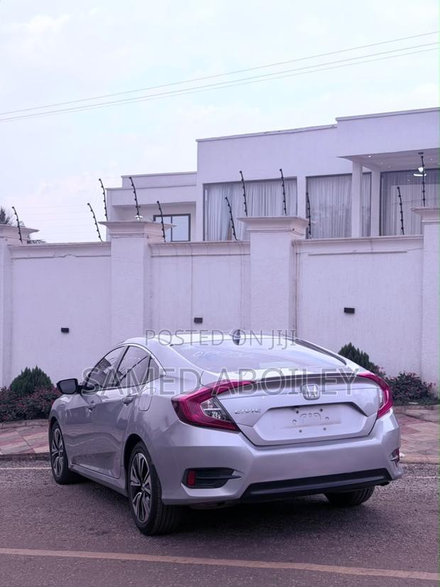 Honda Civic 2018 Silver