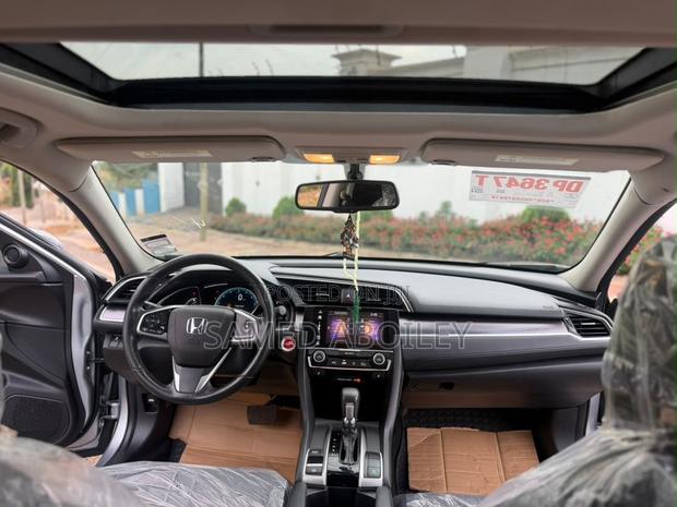 Honda Civic 2018 Silver