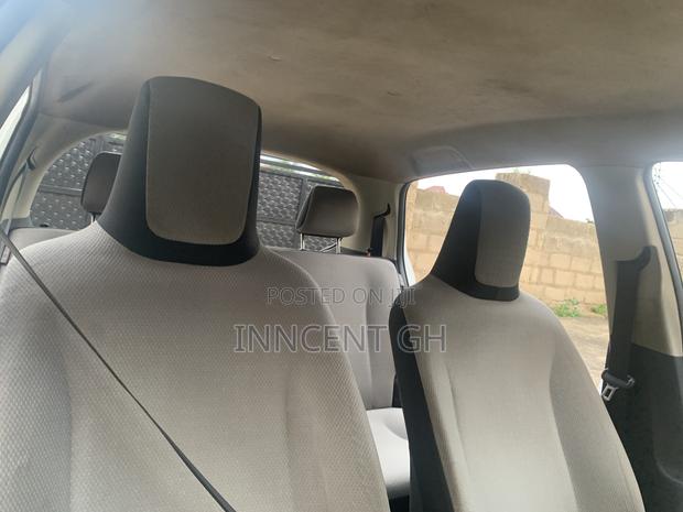 Toyota Vitz 2013 White