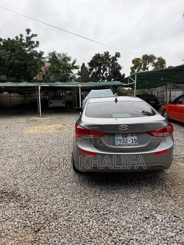 Hyundai Elantra Limited Sedan FWD (1.8L 4cyl 6A) 2013 Gray