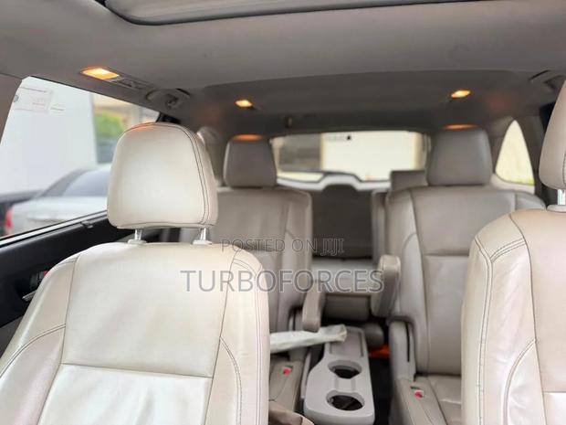Toyota Highlander 2019 Blue