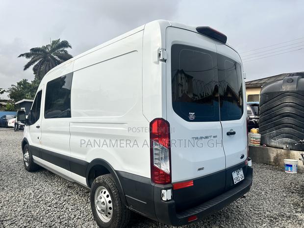 Ford Transit Cargo Van 150 Medium Roof Van AWD w/148" WB 2024 White