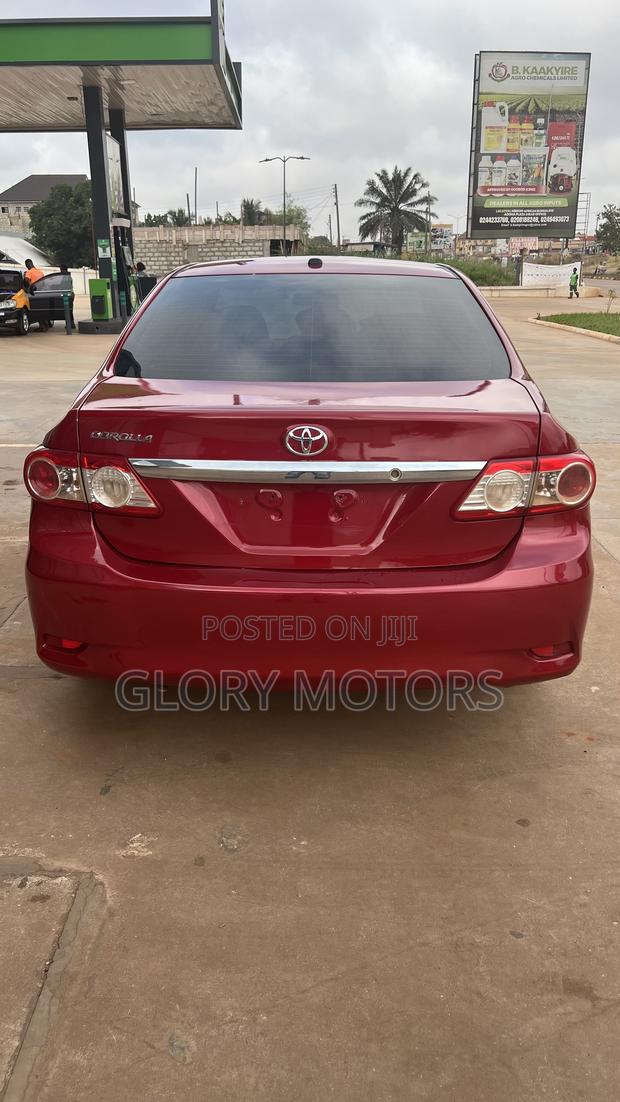 Toyota Corolla LE 4dr Sedan (1.8L 4cyl 4A) 2013 Red