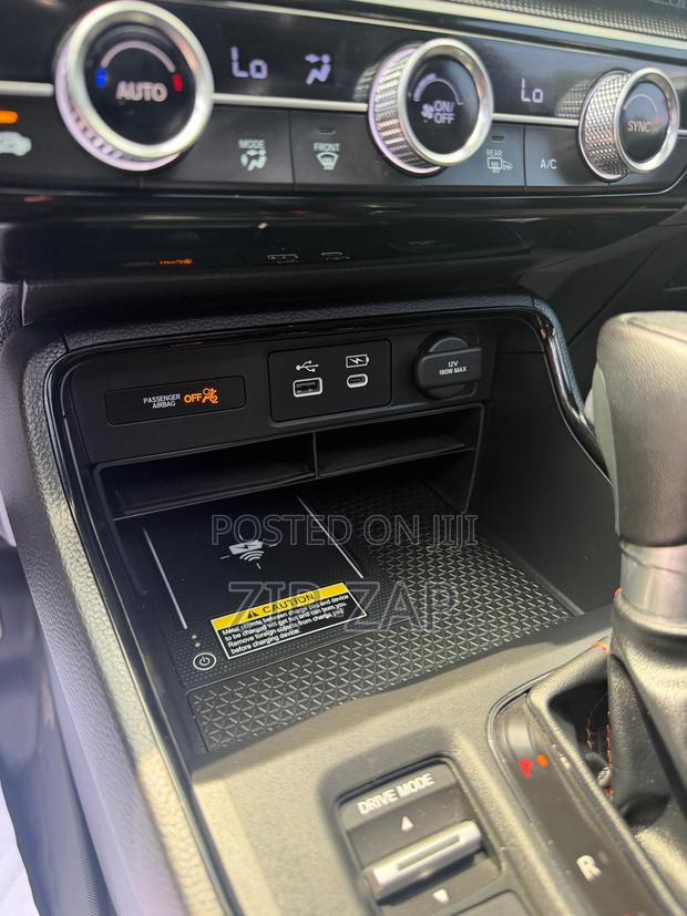 Honda CR-V 2024 Gray