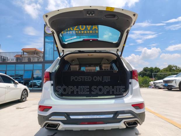 Hyundai Santa Fe Limited AWD 2017 White