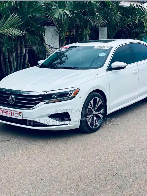 Volkswagen Passat 2.0T SE 2021 White