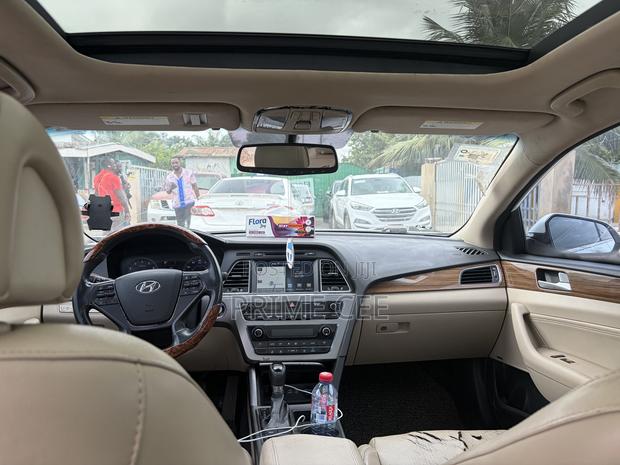 Hyundai Sonata SE 4dr Sedan (2.4L 4cyl 6A) 2015 White