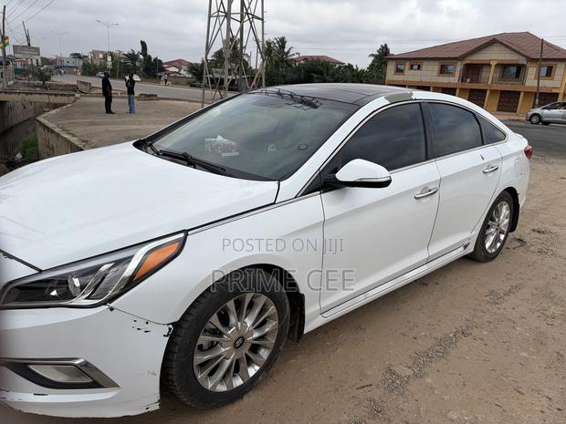 Hyundai Sonata SE 4dr Sedan (2.4L 4cyl 6A) 2015 White