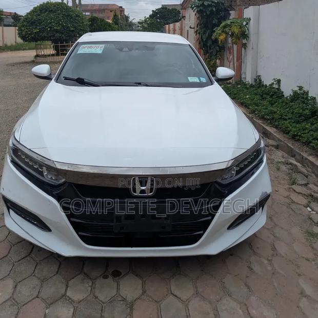 Honda Accord Sport (1.5L 4cyl Turbo CVT) 2019 White
