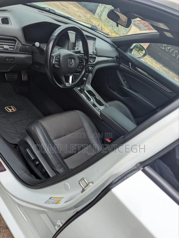 Honda Accord Sport (1.5L 4cyl Turbo CVT) 2019 White