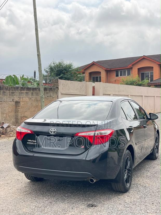 Toyota Corolla 2016 Black