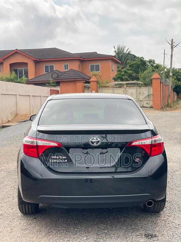 Toyota Corolla 2016 Black