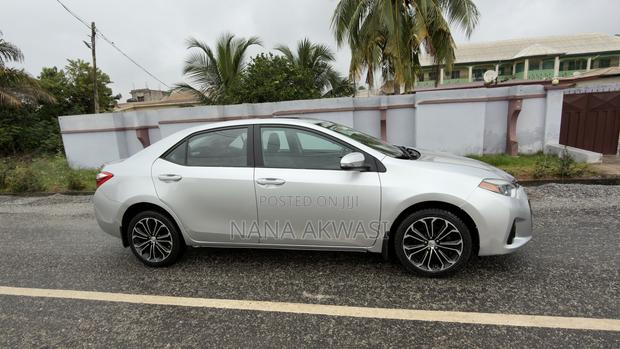 Toyota Corolla S 4dr Sedan (1.8L 4cyl CVT) 2016 Silver