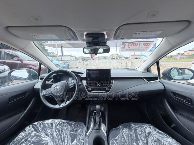 Toyota Corolla LE 2024 Blue