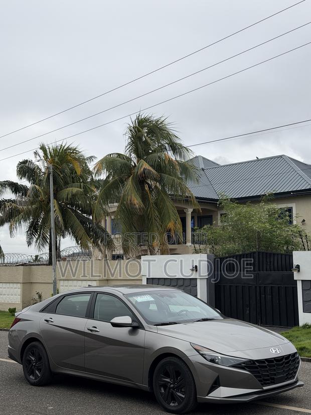 Hyundai Elantra SE 2021 Gray