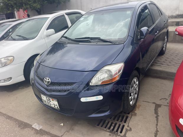 Toyota Yaris 2010 Blue