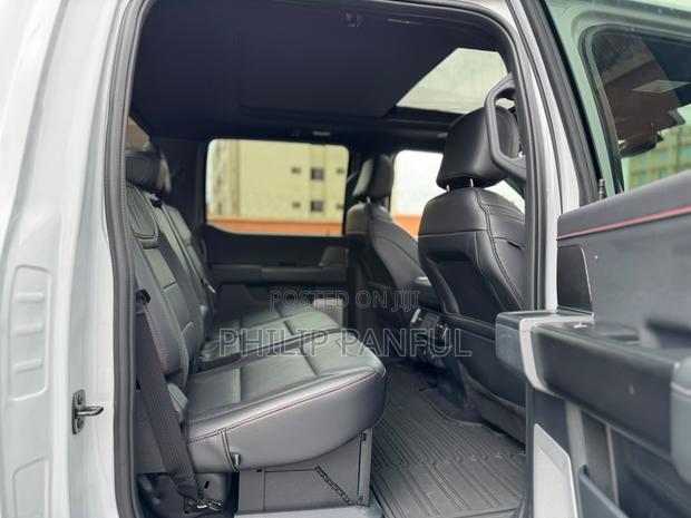 Ford F-150 Raptor 4WD SuperCrew 5.5' Box 2025 White
