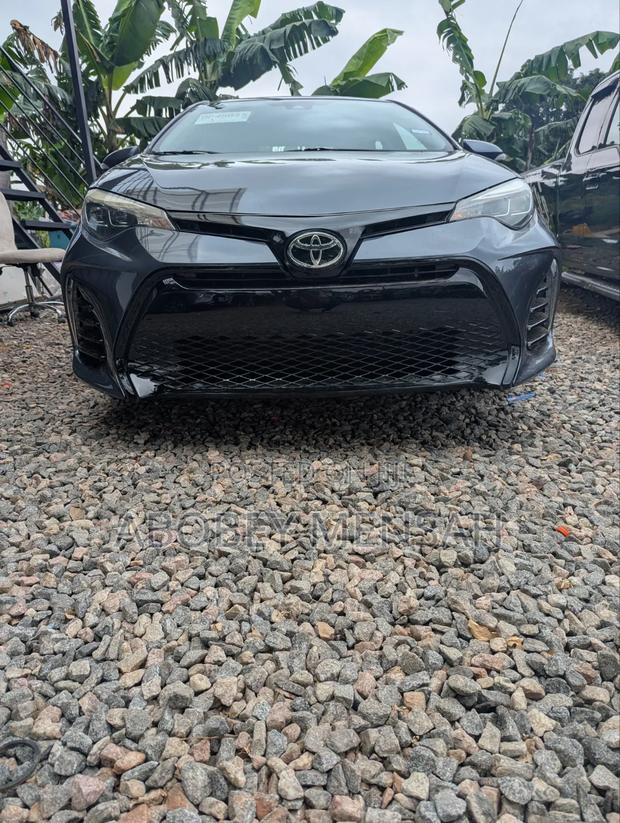Toyota Corolla SE Special Edition 4dr Sedan (1.8L 4cyl CVT) 2017 Gray