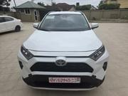Toyota RAV4 LE FWD 2019 White for sale