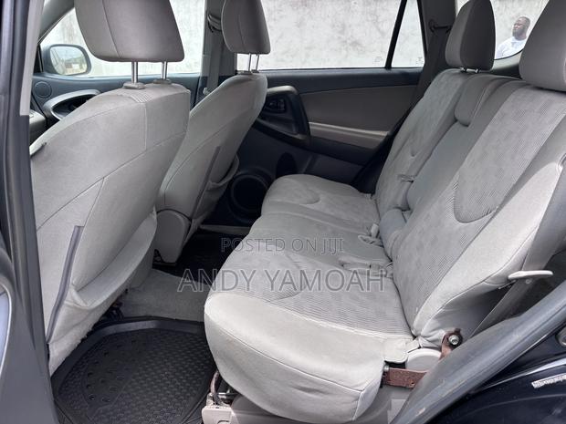 Toyota RAV4 2010 Black