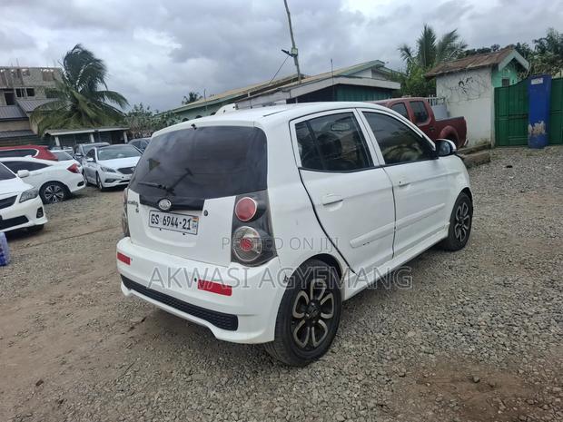 Kia Morning 2010 White